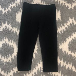 Black capri leggings